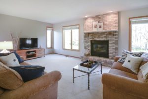 1344 Ithilien Chanhassen MN 55331