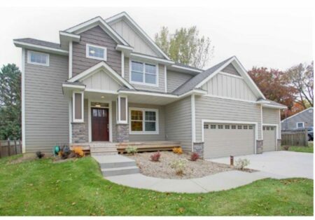 Photo of MLS# 4538845 – 18545 Azure Road, Deephaven MN 55391