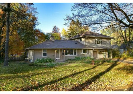 Photo of MLS# 6106593 – 18850 Lake Avenue, Deephaven MN 55391