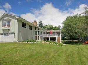 3635 Montgomerie Avenue Deephaven MN 55391