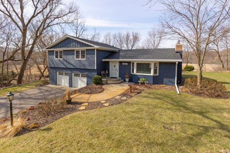 Photo of MLS# 6823178 – 18427 Heathcote Lane, Wayzata, MN 55391